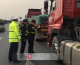 阜阳“亮剑”大货车超限超载  确保道路交通安全