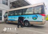 后洞村有了公交“摆渡人” 一人一车一条蜿蜒线路 地处深山的村民从此出门不发愁