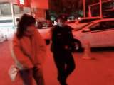合肥一女子冬夜割腕轻生 民警接力相救