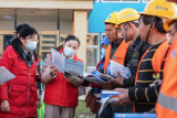肥西重點工程建設管理中心把《民法典》送到農(nóng)民工身邊