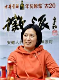 周國紅：披著月光的人 總有一天能見到陽光