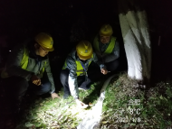 寒夜里的守護者|供水搶修工：徒手關水閥 再拿出來就沒知覺了