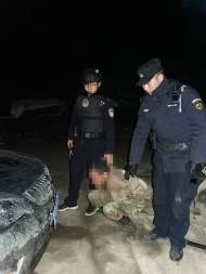 績溪：一男子被持刀挾持 警方快速解救