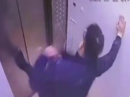 六安一男子酒后反復踢踹電梯門，被刑拘！