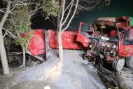 蕪湖：兩輛渣土車相撞 一名駕駛員被困