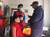 新春走基层｜芜湖：小小志愿者为老人送去温暖