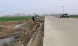 阜南縣縣鄉公路管理所及時處理一處農村公路安全隱患 