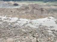 村民投訴自家空地被河段治理工程挖坑 事發休寧縣萬安鎮