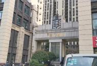 合肥文一名門首府小區一男子墜亡