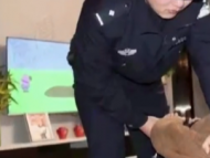 宿州警方抓獲兩名涉嫌電詐犯罪嫌疑人 被抓時正在家中看《小豬佩奇》