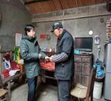 裕安区韩摆渡镇陆集村：开展走访慰问困难党员和群众