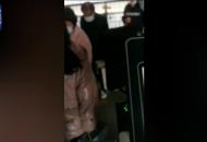 三盲人乘高鐵出行遇困難  阜陽鐵路民警送到站臺