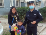 5岁男童不慎走失 马鞍山民警用无人机将其找回