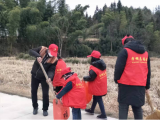 青陽杜村鄉(xiāng)：組織巾幗志愿者開展愛國衛(wèi)生活動