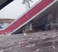 山東菏澤一加油站頂棚坍塌  官方：大雪導致，已停止運營