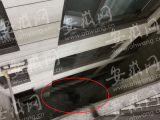 合肥文一名门首府小区住宅楼天井内发现一具男尸