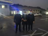 暖“薪”！合肥廬江20多名工人領到被拖欠工資