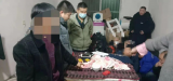 专车接送专人放哨 桐城一流动赌场被端 20人当场被抓