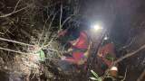 黄山一老人雨夜被困山头  3人登山营救