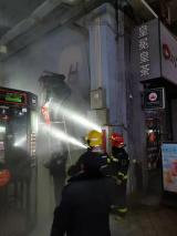 六安城区一旋转木马晚上失火