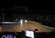 貨車在小學對面突發自燃 淮南消防緊急滅火