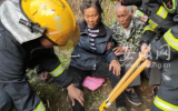 宿松一老太山上捡蘑菇误踩“捕兽器”被困