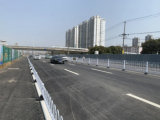 合肥轨道交通5号线桐城南路站南二环路东西方向顺利放行