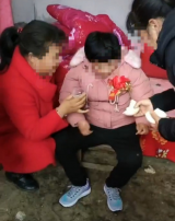 网传驻马店一未成年女孩嫁给中年男子    官方：已满20周岁并非未成年  将会通报此事详情