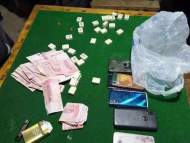 銅陵4人躲在壽衣店內賭博還是被抓