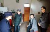 半生无户口漂泊在外 民警助七旬孤寡老人落户