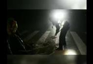 處理完交通事故 交警又變清道工