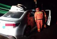 靈璧：護欄貫穿轎車  司機不幸身亡