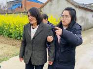 女子攜兒女跳樓追蹤：事發(fā)離婚冷靜期 親屬稱想知道到底發(fā)生了什么 