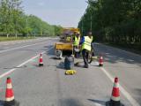 六安市政处维修迎宾大道坑槽保障道路安全畅通