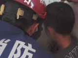 看着都疼！阜阳一小学生玩耍时不慎螺丝插入手臂