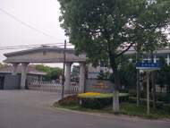 直擊上海金山大火|8名遇難者遺體已送至殯儀館 有遇難者家屬尚未抵達