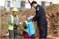 肥西縣銘傳鄉：“學黨史，踐行動”工地普法志愿行