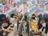 三成港籍同事和“来画”同创业同发展，一起打电竞看直播