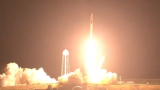美國SpaceX載人飛船搭載4名宇航員發射升空