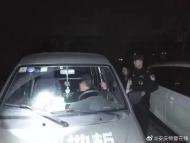 安慶：男子躲進樹林欲輕生 民警及時勸解