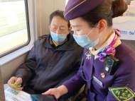 清明小長假首日長三角鐵路客流激增 當日預計發送旅客超300萬人