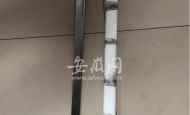 合肥一男子在家玩大砍刀家人害怕報警  民警趕到將玩刀男子制服