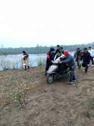 老人釣魚不慎落水 好心人與合肥民輔警接力救助
