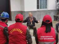 合肥市肥東縣橋頭集鎮 抗美援朝老兵講述光輝歲月   青年團員激發熱情甘當先鋒