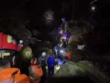 两游客迷失深山 祁门县组织200余人搜救20多个小时