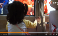 宣城一萌娃手指卡車門縫又怕又痛   消防叔叔迅速解救