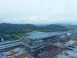 京港高铁安庆西站站房屋面封顶  预计8月底完成站房施工