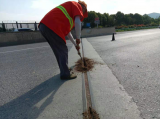 池州市公路系统加强全面养护，服务中高考期间便捷出行