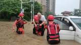暴雨袭来   安庆部分道路积水近50厘米  