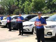合肥包河城管：執法車輛“招手即?！狈崭呖? width=